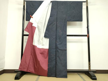平和屋着物●本場大島紬　7マルキ　唐草文　正絹　逸品　DAAV8826tw