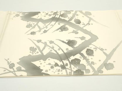平和屋着物●塩瀬　九寸開き名古屋帯　手描き　枝花文　薄卵色　金銀彩　正絹　逸品　未使用　DAAV9045ob