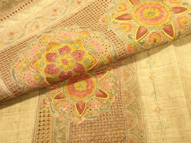 平和屋着物●中国三大刺繍　スワトウ刺繍　汕頭刺繍　相良刺繍　総刺繍　太鼓柄袋帯　紬地　色紙重ね正倉院花文　正絹　逸品　DAAV9190ob