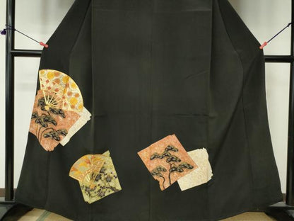 平和屋着物■豪華黒留袖　駒刺繍　扇面花松文　金彩　正絹　逸品　DAAW0934op