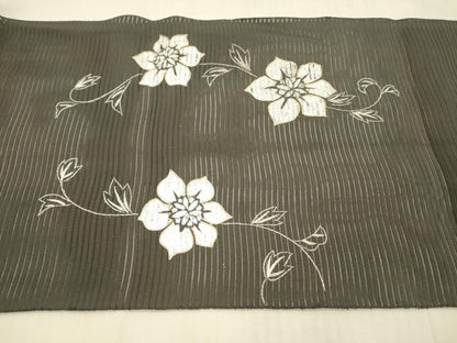 平和屋着物＊夏物　八寸名古屋帯　絽綴れ　駒刺繍　花唐草文　黒地　金糸　正絹　逸品　DAAW1926cm