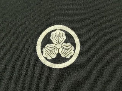 平和屋着物■豪華黒留袖　駒刺繍　色紙重ね吉祥花文　金彩　正絹　逸品　DAAW2133zy
