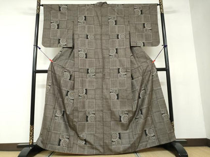 平和屋着物●本場大島紬　7マルキ　草花格子文　正絹　逸品　DAAW5058ud