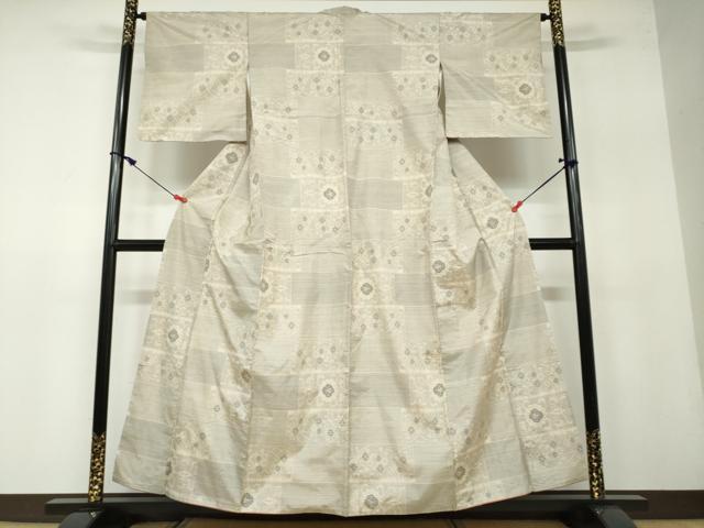 平和屋着物●本場大島紬 白大島 9マルキ 格子草花文 正絹 逸品 DAAW5083ud