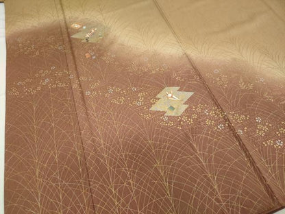 平和屋着物●訪問着 駒刺繍 松皮菱草花文 暈し染め 金銀彩 正絹 逸品 DAAW5156ud
