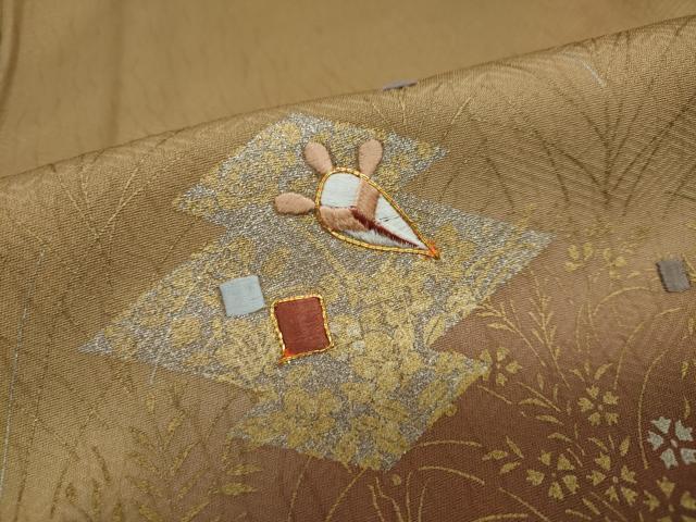 平和屋着物●訪問着 駒刺繍 松皮菱草花文 暈し染め 金銀彩 正絹 逸品 DAAW5156ud