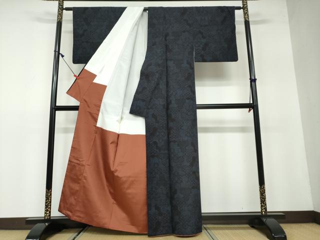平和屋着物●本場結城紬　重要無形文化財　80亀甲　毘沙門亀甲吉祥文　正絹　逸品　DAAW5276ud