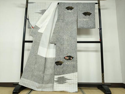 平和屋着物●訪問着　市川團十郎　地紙草花文　たたき染め　金彩　鈴乃屋扱い　正絹　逸品　DAAW5289ud
