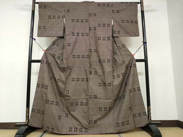 平和屋着物●本場大島紬 7マルキ 幾何学文様 松坂屋扱い 正絹 逸品 DAAW5327ud