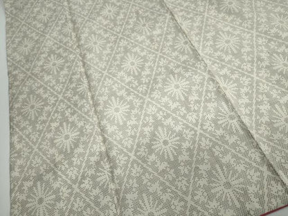 平和屋着物●本場大島紬　白大島　7マルキ　花菱文　正絹　逸品　DAAW5450ud