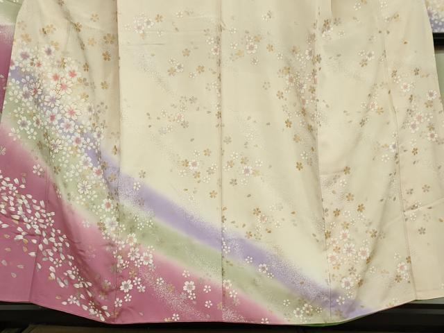 平和屋着物●豪華振袖　駒刺繍　舞桜文　暈し染め　金銀彩　正絹　逸品　DAAW5660ud