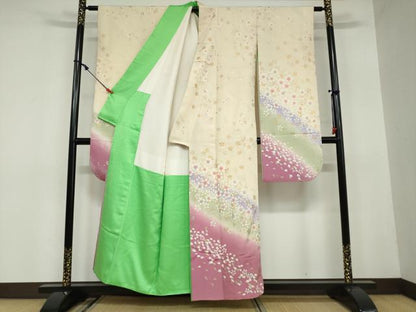 平和屋着物●豪華振袖　駒刺繍　舞桜文　暈し染め　金銀彩　正絹　逸品　DAAW5660ud