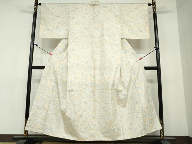 平和屋着物●本場大島紬 白大島 舞葉文 正絹 逸品 DAAW5680ud