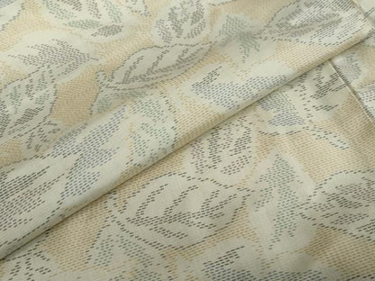 平和屋着物●本場大島紬 白大島 舞葉文 正絹 逸品 DAAW5680ud