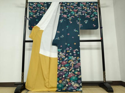 平和屋着物●手差し紅型作家　都巳二　訪問着　飛鶴草花文　鬼しぼ縮緬　正絹　逸品　DAAW5852ud