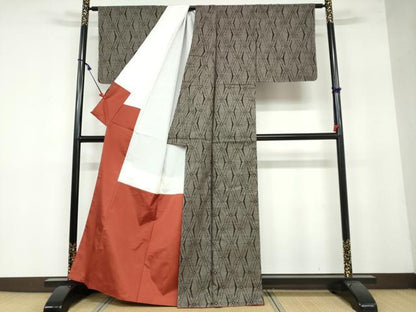 平和屋着物●本場大島紬 9マルキ 幾何学文様 正絹 逸品 未使用 DAAW5945ud