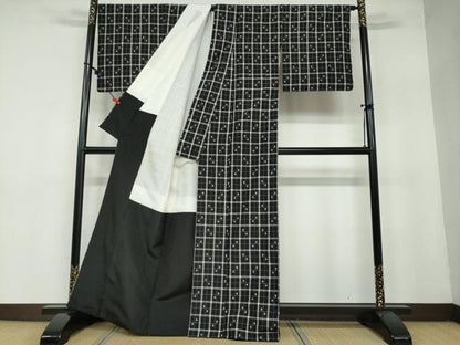 平和屋着物●上質な紬 絣格子 黒地 正絹 逸品 DAAW5964ud