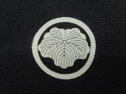 平和屋着物●豪華黒留袖　作家物　駒刺繍　吉祥草花文　暈し染め　金銀彩　正絹　逸品　DAAW5967ud