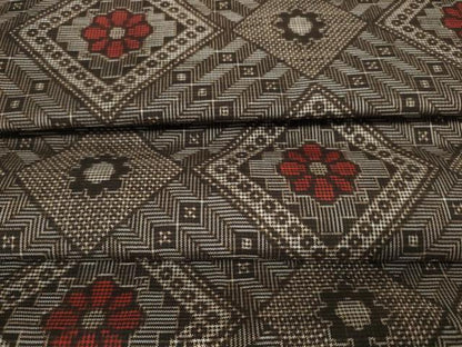 平和屋着物●希少 本場大島紬 龍郷絣 反物 着尺 花菱文 証紙付き 逸品 未使用 DAAW7547zzz