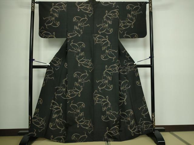 平和屋着物▽上質な紬 単衣 群れ鶴文 黒地 正絹 逸品 DAAW9227sf