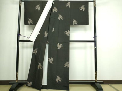 平和屋着物▽本場大島紬 単衣 9マルキ 地空き 舞蝶文 正絹 逸品 DAAW9400sf