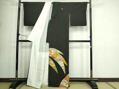 平和屋着物■豪華黒留袖　駒刺繍　草花文　金彩　正絹　逸品　DAAW9594sf