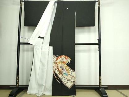平和屋着物■豪華黒留袖　駒刺繍　檜扇孔雀花文　金彩　正絹　逸品　DAAW9613sf