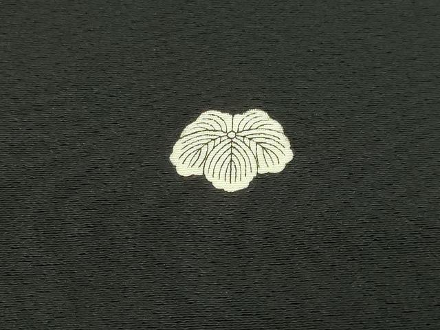 平和屋着物■豪華黒留袖　駒刺繍　檜扇孔雀花文　金彩　正絹　逸品　DAAW9613sf