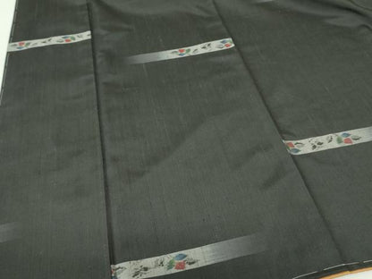 平和屋着物●上質な紬　横段花文　黒地　正絹　逸品　未使用　DAAX1248op