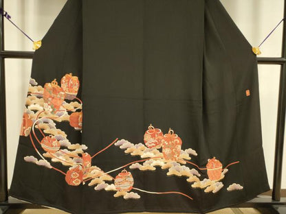 平和屋着物■豪華黒留袖　作家物　駒刺繍　仕覆花文　金彩　正絹　逸品　DAAX1891op