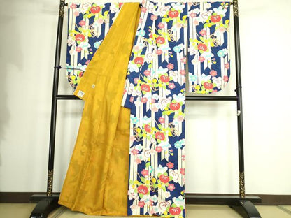 平和屋着物●小振袖 二尺袖 舞花文 金彩 DAAX1940op