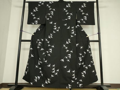 平和屋着物▽小紋 単衣 飛鶴文 黒地 洗える着物 DAAX3020az