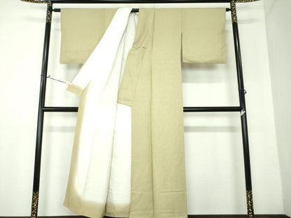 平和屋着物●上質な色無地 霞地紋 鶸茶色 正絹 逸品 DAAX4090ps