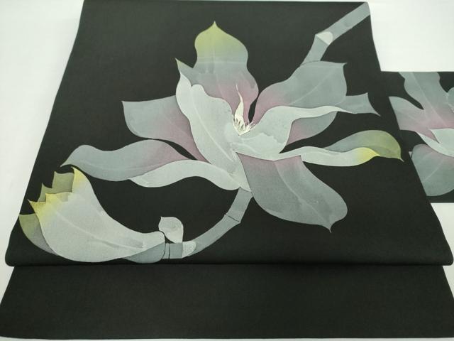 平和屋着物●塩瀬　九寸名古屋帯　作家物　ろうけつ染め　枝花文　黒地　正絹　逸品　DAAX4935ps