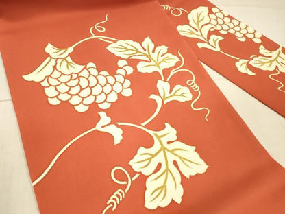 平和屋着物●塩瀬　九寸名古屋帯　駒刺繍　葡萄蔦の葉文　金糸　正絹　逸品　DAAX5617cm
