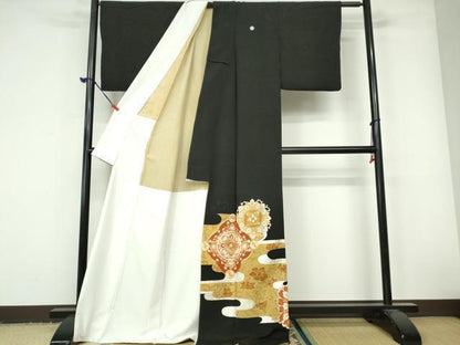 平和屋着物■豪華黒留袖　駒刺繍　エ霞　更紗花文　金銀彩　正絹　逸品　DAAX7623qa