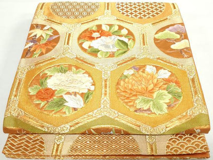 平和屋着物◎六通柄袋帯　駒刺繍　亀甲椿花丸文　金糸　正絹　逸品　DAAX7897qa