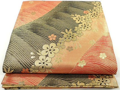 平和屋着物◎両面　全通柄袋帯　立波舞花文　黒地　金糸　正絹　逸品　DAAX7976qa