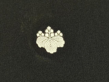 平和屋着物■中国三大刺繍 相良刺繍 作家物 鶴菱文 暈し染め 金彩 正絹 逸品 DAAX8488du