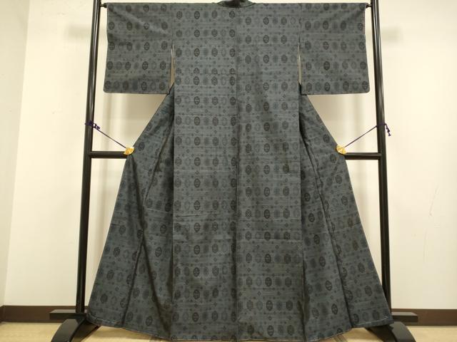 平和屋着物●本場大島紬　幾何学横段文　正絹　逸品　DAAX8515du