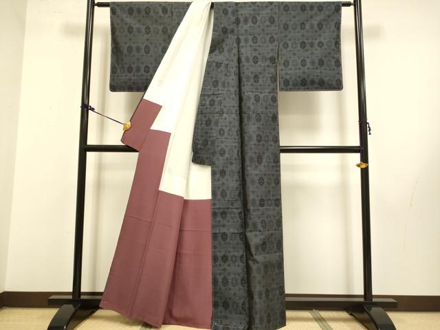 平和屋着物●本場大島紬　幾何学横段文　正絹　逸品　DAAX8515du