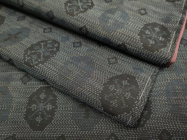 平和屋着物●本場大島紬　幾何学横段文　正絹　逸品　DAAX8515du