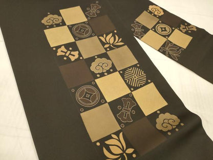 平和屋着物●塩瀬 九寸名古屋帯 宝尽くし草葉文 黒地 金糸 正絹 逸品 DAAX8867cm