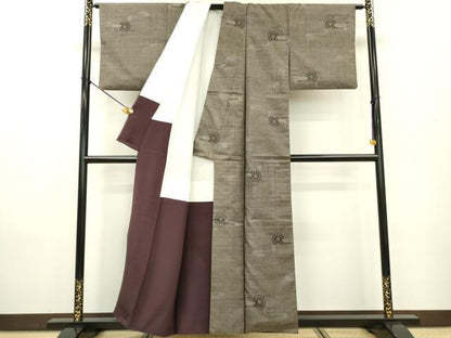 平和屋着物●本場大島紬 9マルキ 正倉院霞花文 正絹 逸品 DAAX9890fe