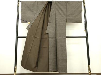 平和屋着物●男性　本場大島紬　亀甲柄　正絹　逸品　未使用　DAAX9905fe