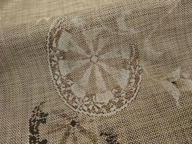 平和屋着物○本場大島紬 9マルキ 古代染色純泥染 源氏車文