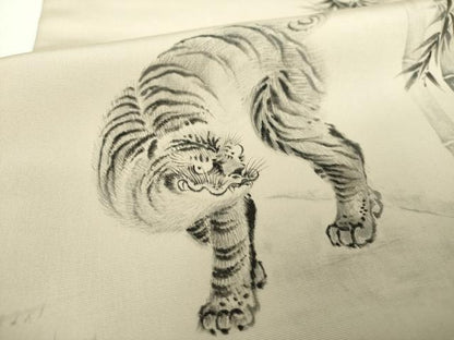 平和屋着物●塩瀬 九寸名古屋帯 手描き 龍虎 笹竹文 正絹 逸品 DAAY1196ps