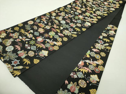 平和屋着物●西陣の老舗　1782年創業　山下織物　六通柄袋帯　唐織　招福宝尽くし　黒地　金糸　正絹　逸品　DAAY1242ps