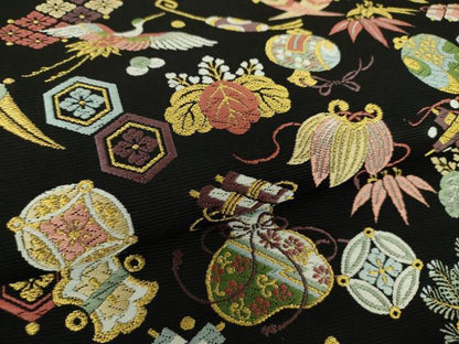 平和屋着物●西陣の老舗　1782年創業　山下織物　六通柄袋帯　唐織　招福宝尽くし　黒地　金糸　正絹　逸品　DAAY1242ps