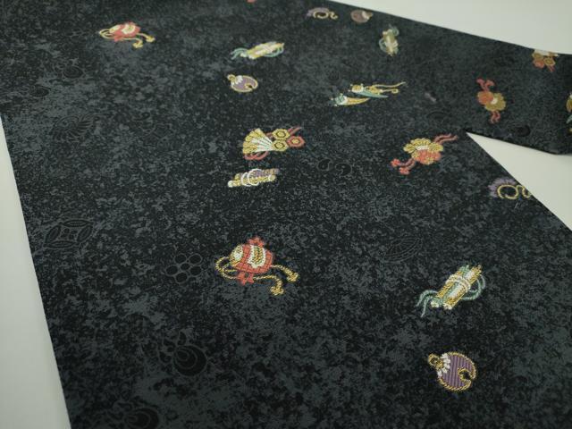 平和屋着物●九寸名古屋帯 宝尽くし 黒地 金糸 正絹 逸品 未使用 DAAY1371ps